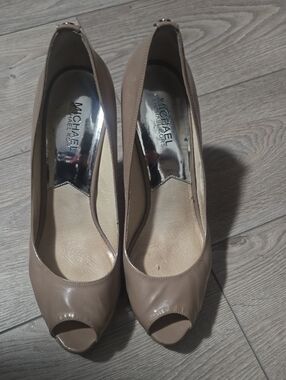 Michael Kors Beige Patent Leather Peep-Toe Heels